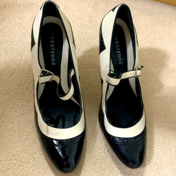 Retro Mary Janes - Picture 4 of 9